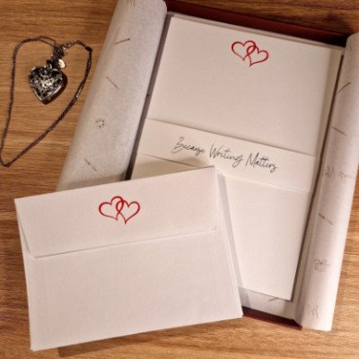 Me Loovely Double Red Heart Letter Writing Set with Envelopes in Gift Box Profile Picture