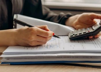 Outsourcing Accounts Payable Services (Complete Guide)